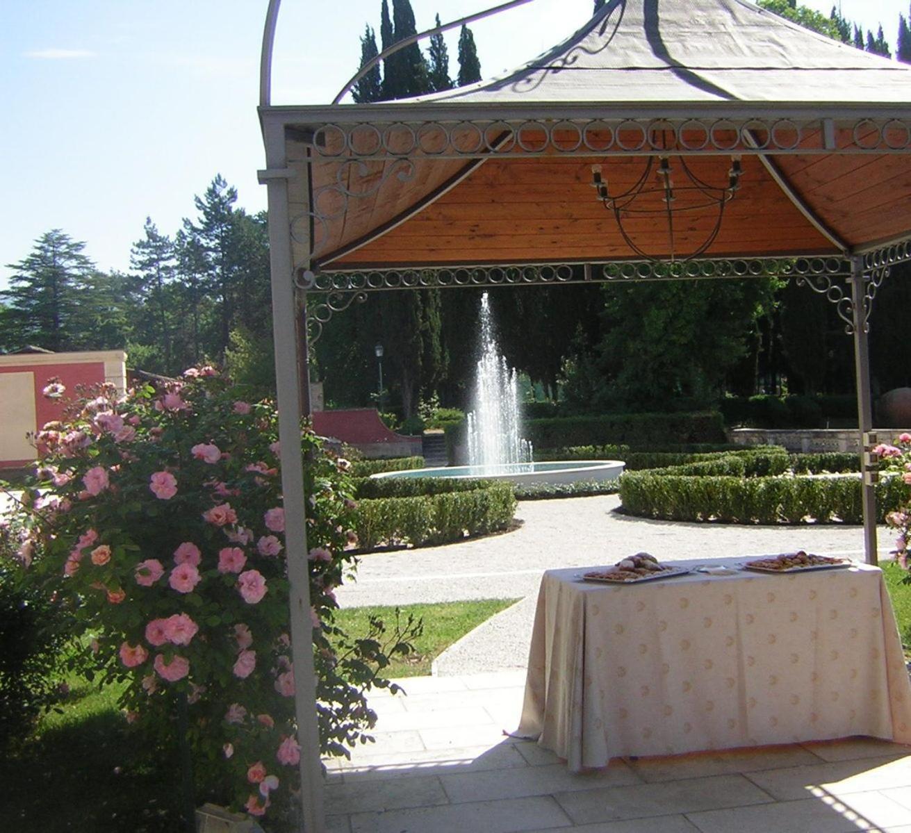 רייטי Park Hotel Villa Potenziani מראה חיצוני תמונה