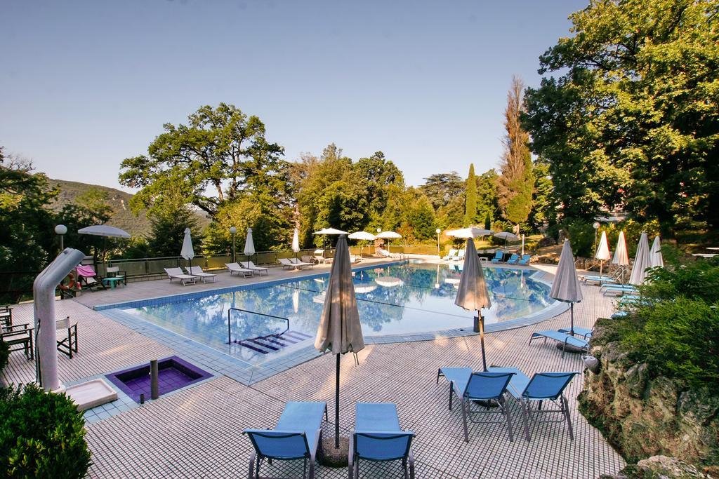 רייטי Park Hotel Villa Potenziani מראה חיצוני תמונה